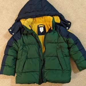 Gap Kids boy's warm winter puffer coat XS